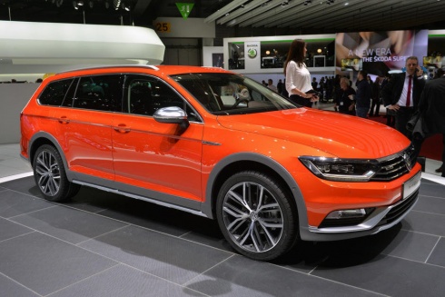 VW Passat Alltrack lateral