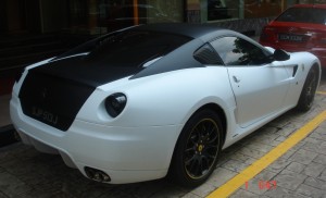 Ferrari 599 GTB albnegru 2