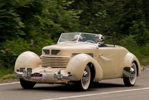 Cord 812 Sportsman Convertible